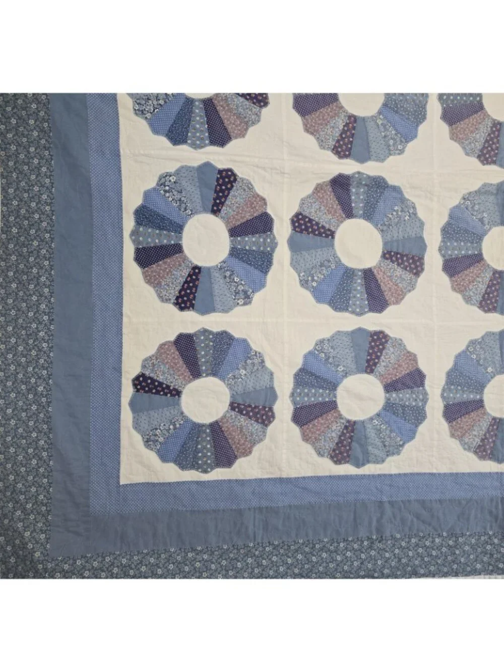 Vintage Handmade Blue Floral Dresden Plate Quilt 79 x 93